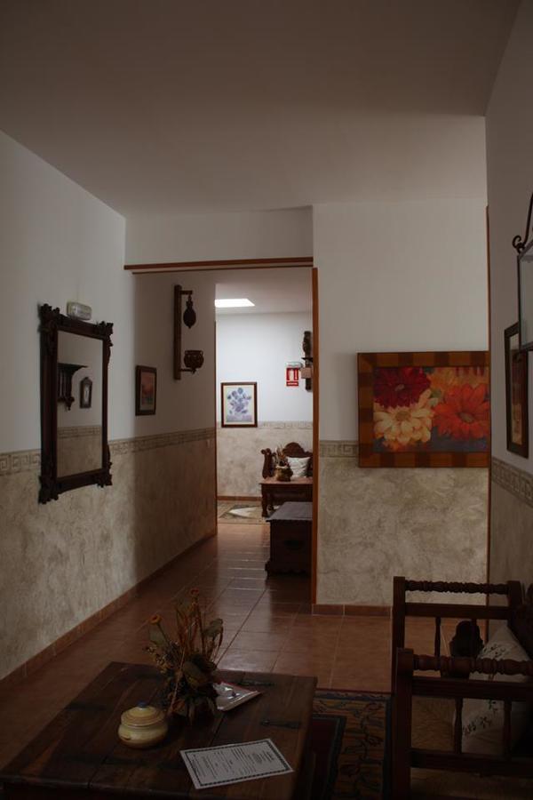 Hotel Restaurante Azabache Arboleas Extérieur photo